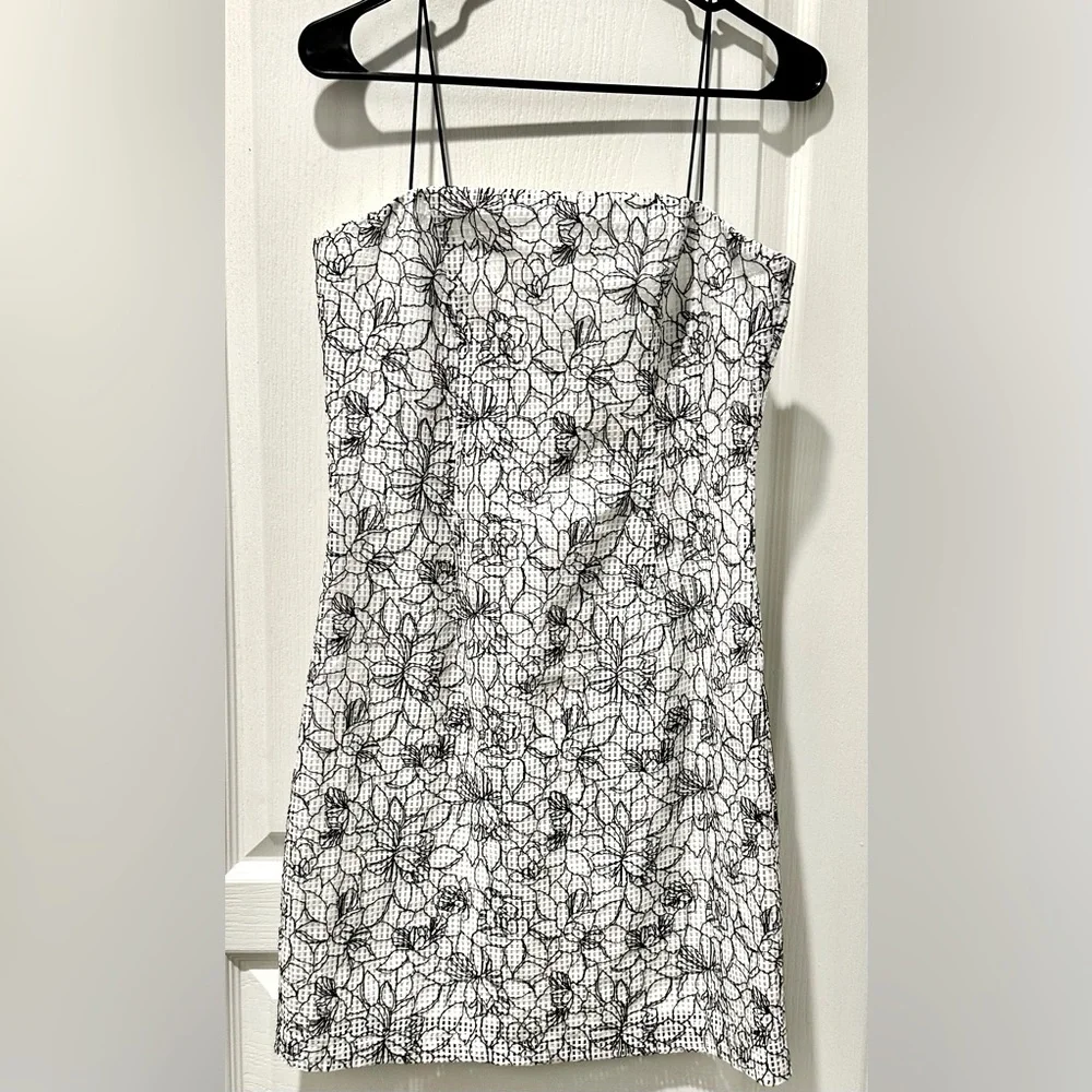 NWT Bardot Sleeveless Angie Floral Embroidered Jacquard Mini Dress Black/White - Picture 7 of 12